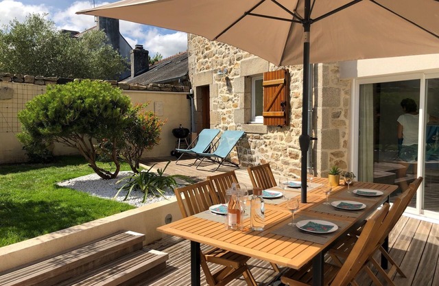 Perfect location for this 4 star House - 100 meters from Sainte Marine Harbour