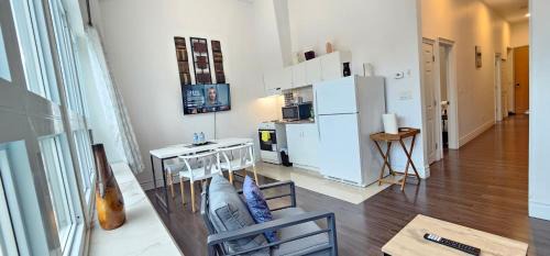Perfect Location! Quiet-Spacious-2 Bed-2 Bath