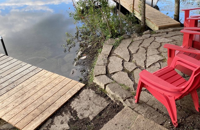 Perfect Relaxation Zone! Clean, Quiet, Comfortable, Crystal Clear Lake, Fishing