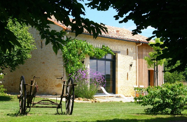 Perrot en Périgord : Charming stone villa with swimming pool
