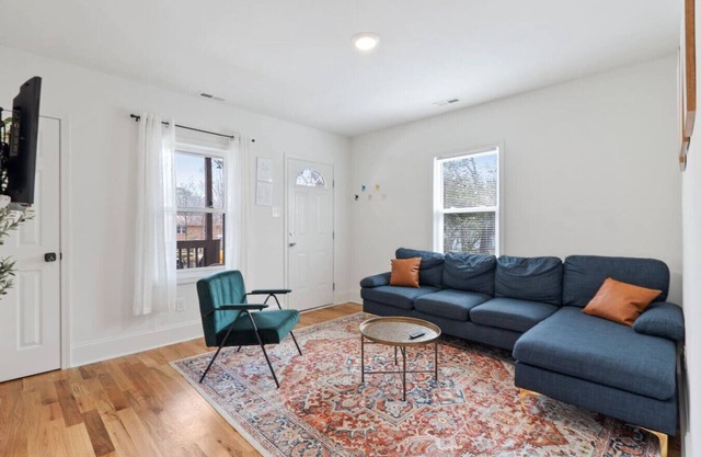Pet Friendly Bart Street Abode