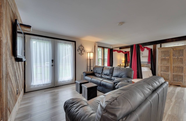 Pet-Friendly Caneadea Retreat with Deck!