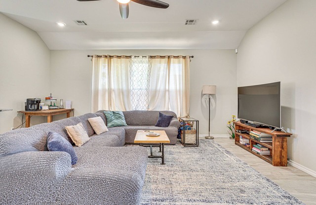 Pet-Friendly Elgin Retreat w/Patio, Grill & Yard!