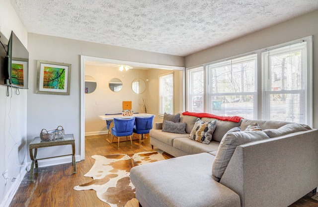 Pet-Friendly Georgia Retreat w/Fire Pit & Porch!