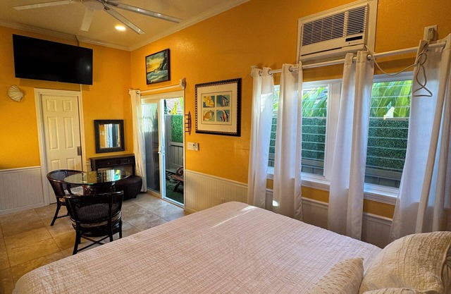 Pet Friendly Guesthouse + Parking