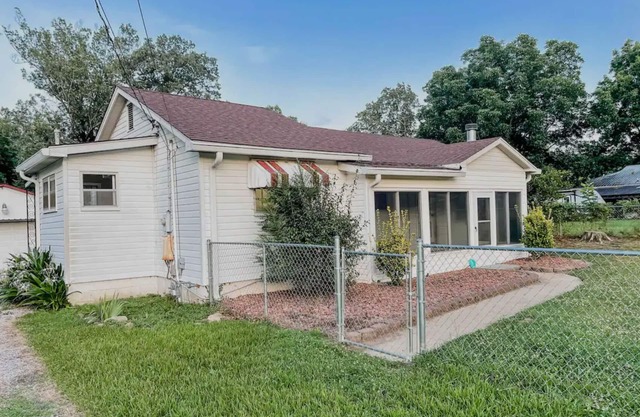 Pet-friendly Home between Hoover, Tuscaloosa, Bham - close to Met, GOLF, UA