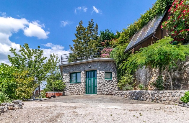 Pet friendly home in Marinici with WiFi
