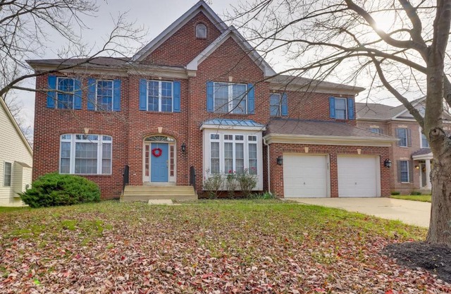 Pet-Friendly Lanham Getaway with Community Pool!