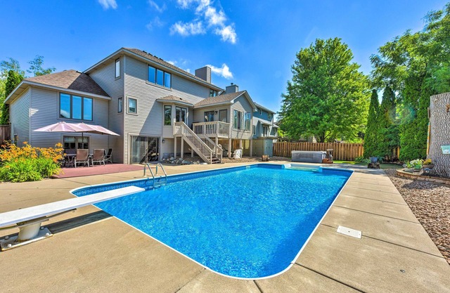 Pet-Friendly Maple Grove Gem w/Private Yard!