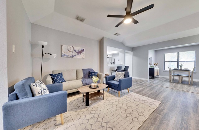 Pet Friendly! Modern 2BR w/King Bed + Fast Wi-Fi!