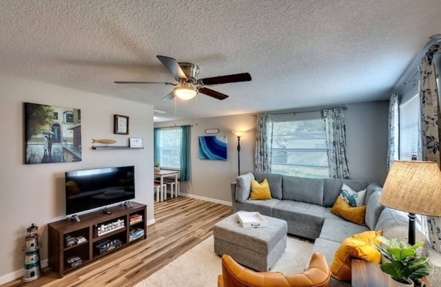 Pet friendly newly renovated bungalow