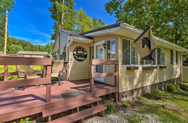 Pet-Friendly Somerset Cottage Near Boat Ramps!