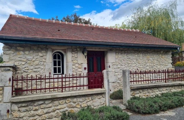 PETIT GÎTE 18 ème tout confort
