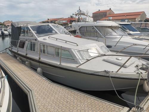 Petit yacht
