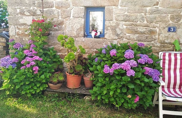 Petite Maison Dans Village de Campagne, à Proximité de Sentiers de Randonnées