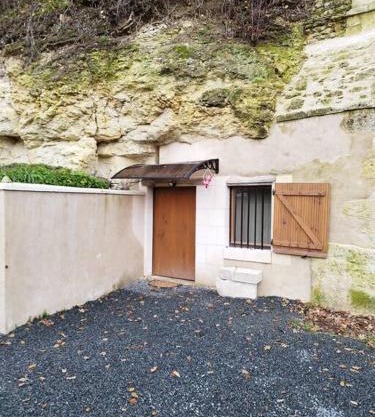Petite maison troglodyte