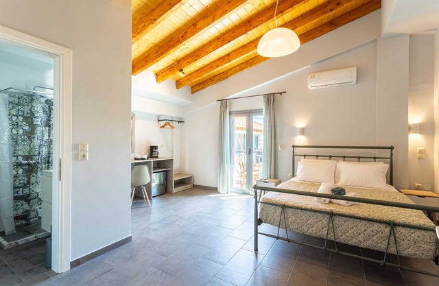 Petrino Serene Nest - Cozy Hideaway