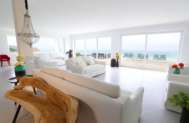 PG Beach House - Luxury Sea Front View