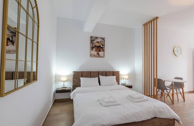 Philoxenia Apartments Saranda - Studio Apartment with King bed