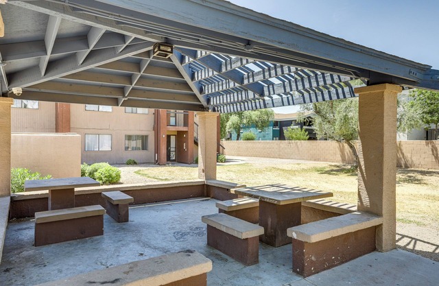 Phoenix Home w/ Pool Access, 8 Mi to Downtown