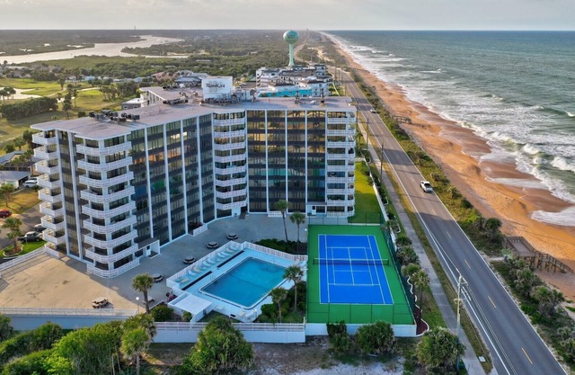 Pickleball, Pups, and Sunsets in beautiful Flagler Beach!