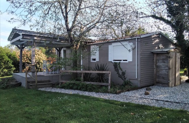 Picturesque Bungalow with its private park on a natural property of 15 Ha.