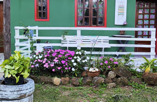 Picturesque bungalow