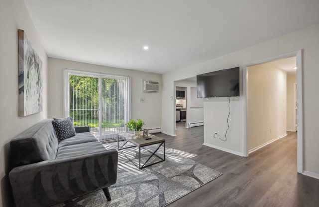Pine Brook Apartments: Luxurious living in a stunning wooded setting