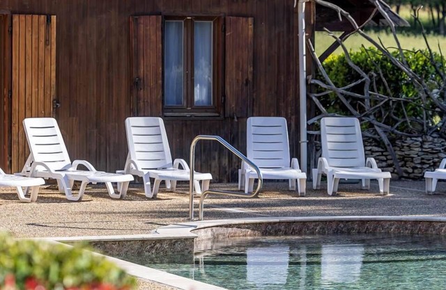 Pinson, Gîte with outdoor spa ideal for couples