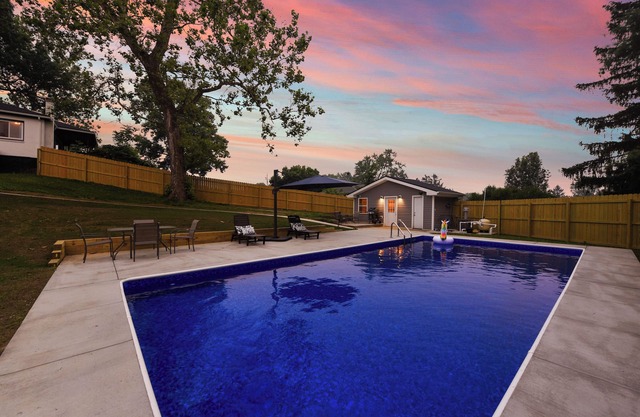 PIT Staycation Retreat with Pool House!