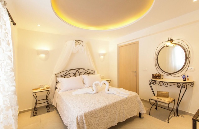 Pithos apartments is a complex of 5 full equipped apartments
