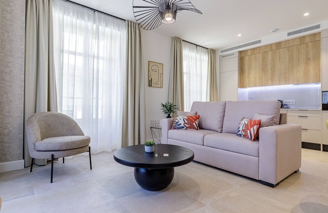 Plaza del Siglo - Suite 3B