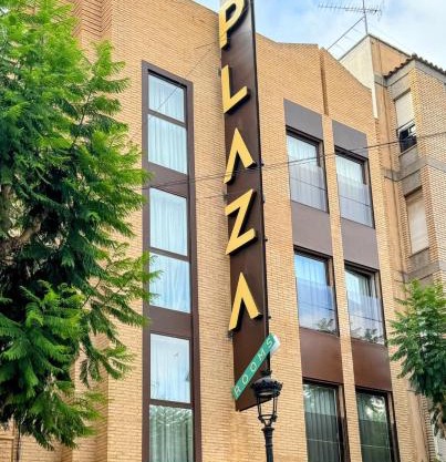 Plaza Rooms