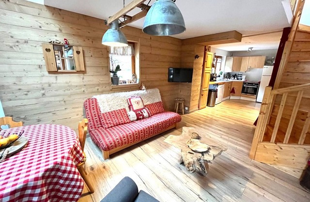 Pleasant 3-Room Apartment with Balcony and Cellar in Col du Corbier