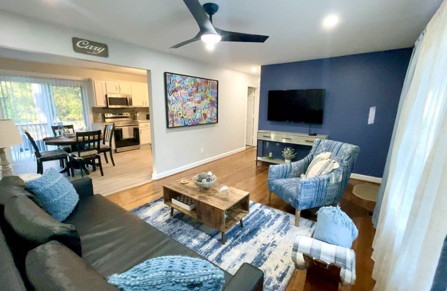 Pleasant Experience in this City Ranch - Downtown Cary
