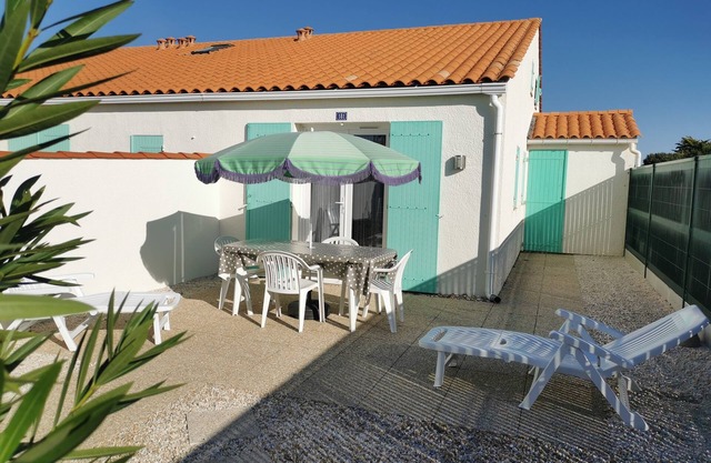 Pleasant house in a small condominium 300m from the beach