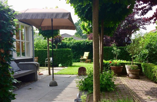 Pleasant Holiday Home in Grootschermer with Garden