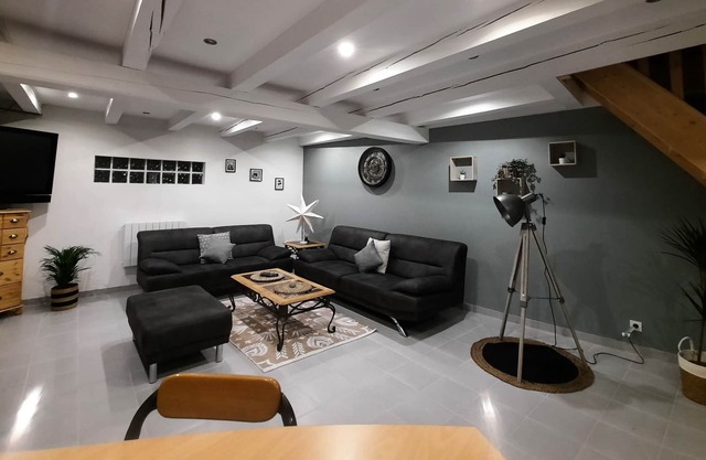 Pleasant loft-type apartment