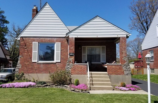 Pleasant Ridge - 8 miles from downtown Cincinnati in a walking neighborhood