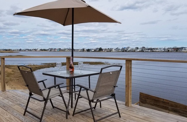 Plum Island Basin Waterfront w/Private Safe Beach Perfect for Family