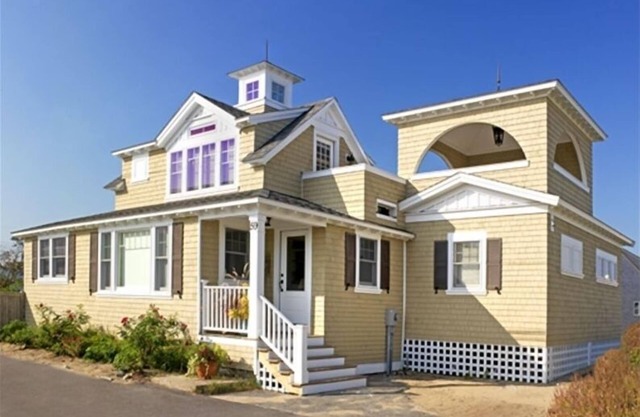 Plum Island - Charming 2 BR Cottage by the Sea