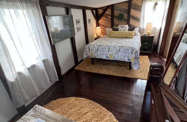 Pocono Cottage - Close to everything!