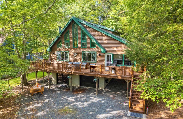 Pocono's Resort - Fire Pit, Jacuzzi, Winter Sports Amenities