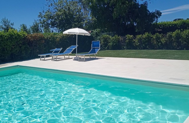 PODERE LIVRONE- WITH SWIMMING POOL