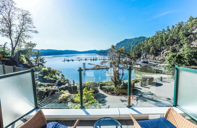 Poets Cove Resort & Spa