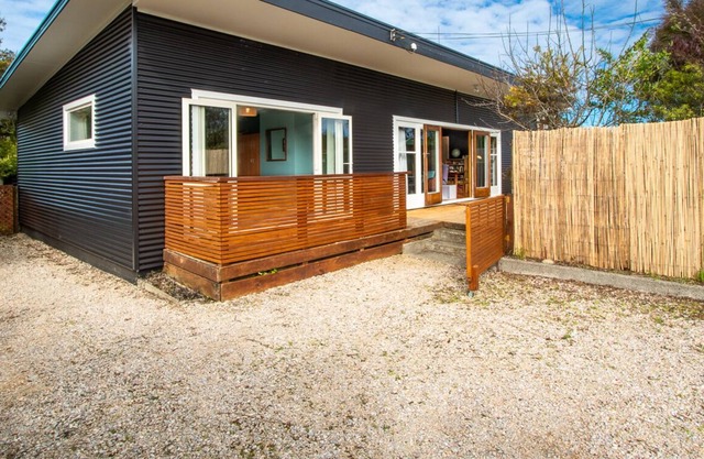 Poharadise - Pohara Beach Holiday Home