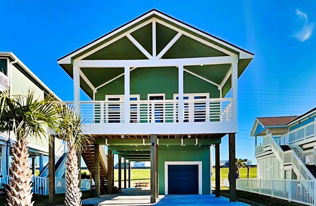 Pointe of View | Access to Pool & Hot Tub