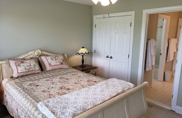 Pond View Room