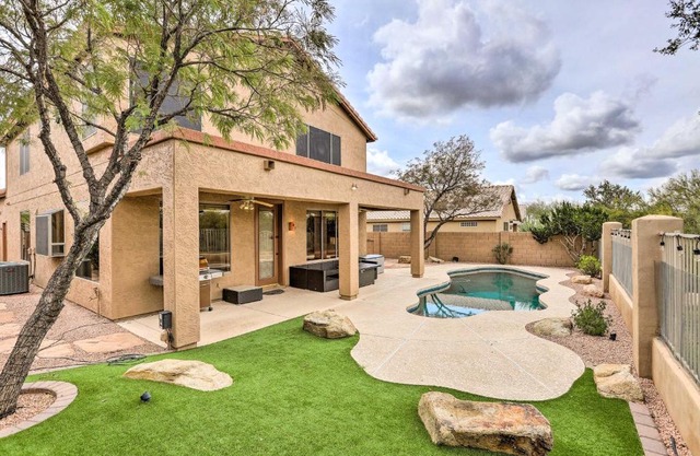 Pool, Fire Pit Central Cave Creek Retreat!