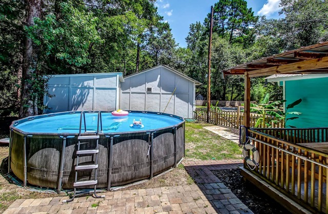Pool House! Sweet Sunny Retreat- House 2